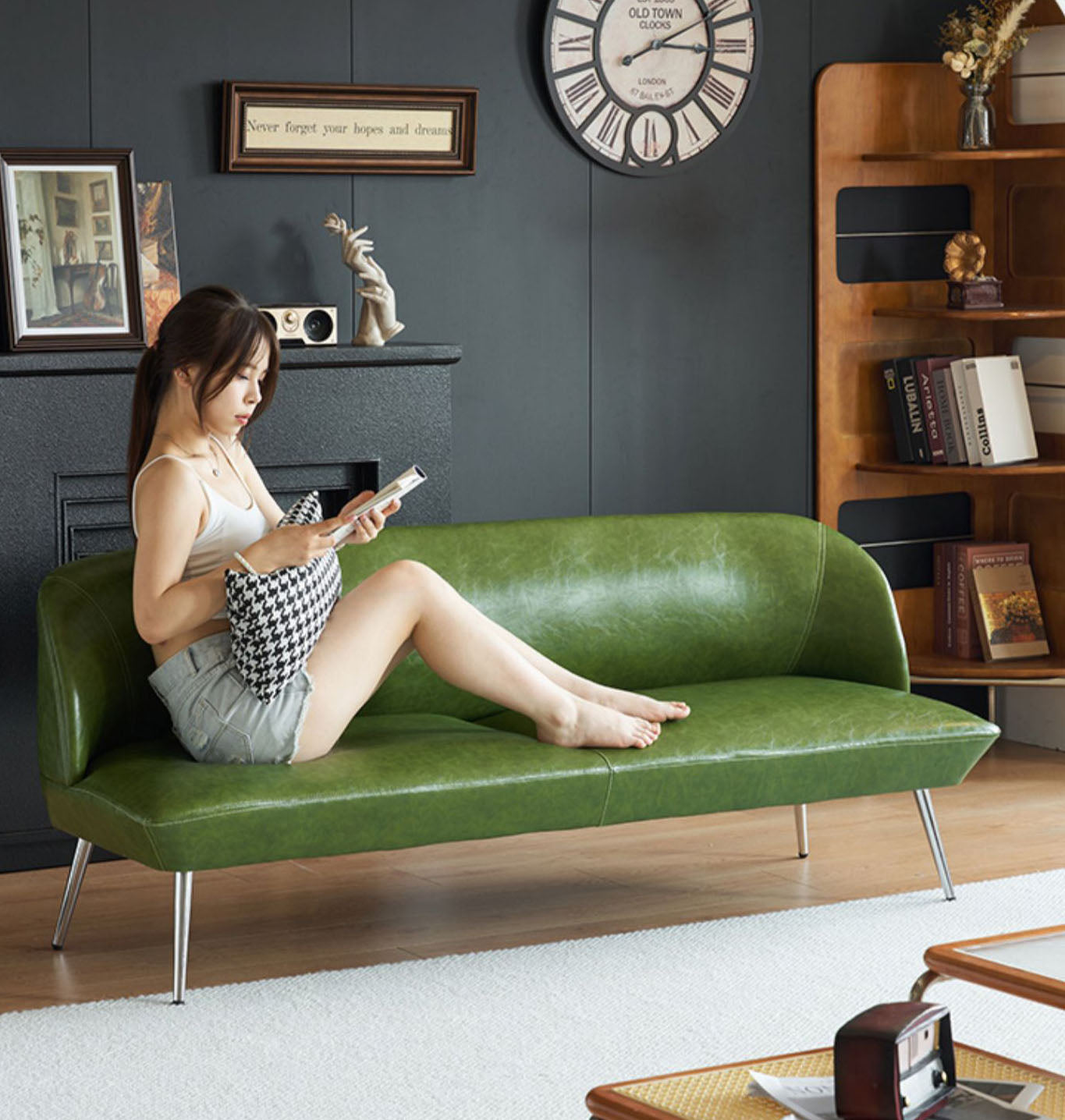 オイルレザーのヴィンテージ調ソファ｜イタリアンモダン・2～3人掛け