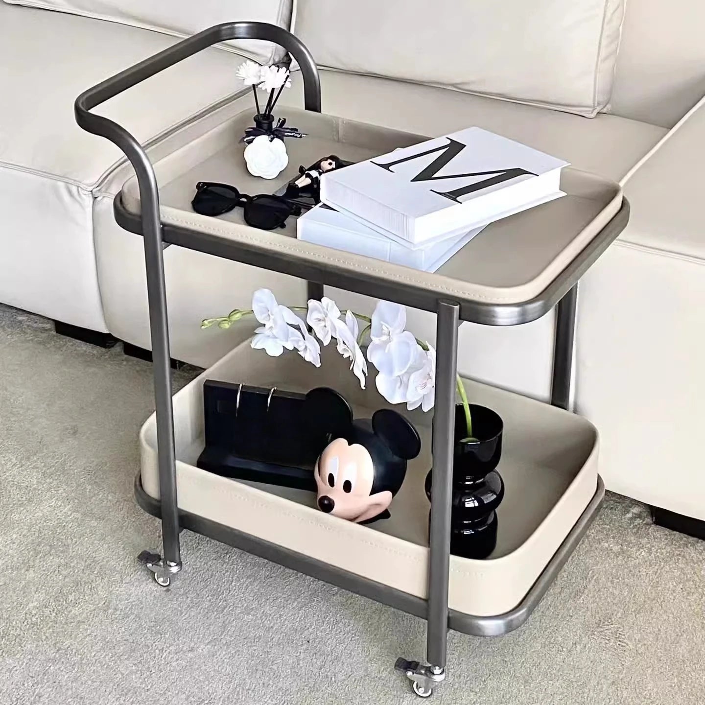 ステンレス製合成皮革センターテーブル｜おしゃれで機能的なリビング家具｜モダンデザインのキャスターテーブル hqy-5201