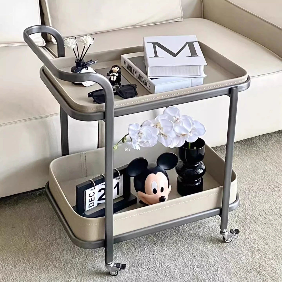 ステンレス製合成皮革センターテーブル｜おしゃれで機能的なリビング家具｜モダンデザインのキャスターテーブル hqy-5201