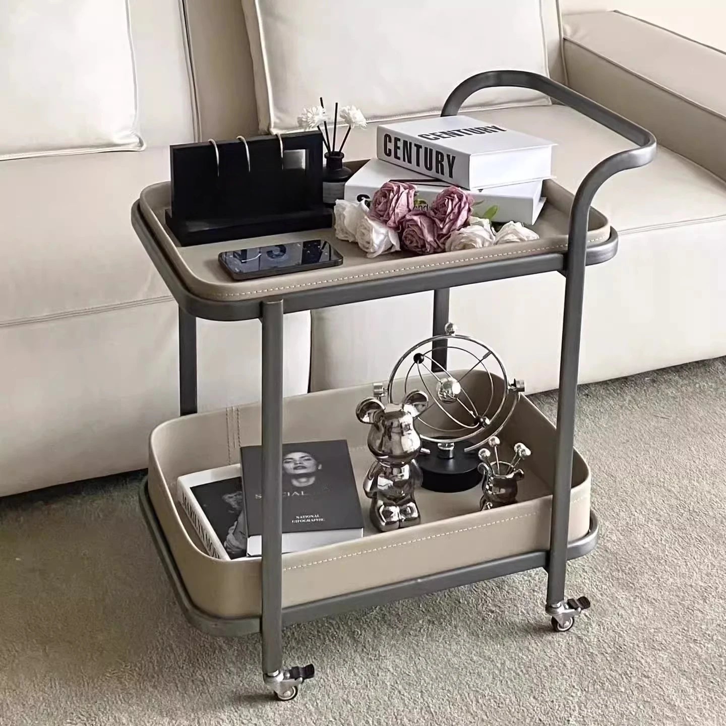 ステンレス製合成皮革センターテーブル｜おしゃれで機能的なリビング家具｜モダンデザインのキャスターテーブル hqy-5201