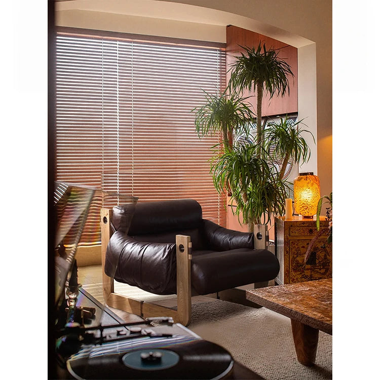 アッシュ材使用 本革＆合成皮革ソファー ダウン＆シリコンフィルの快適なリラックスチェア hsms-4931