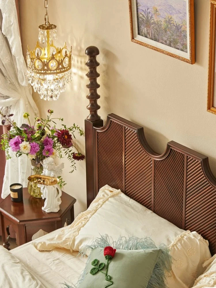 無垢材とスギ材使用のスタイリッシュベッド - あなたの寝室にぴったりのクラシックデザイン hsxz-2158