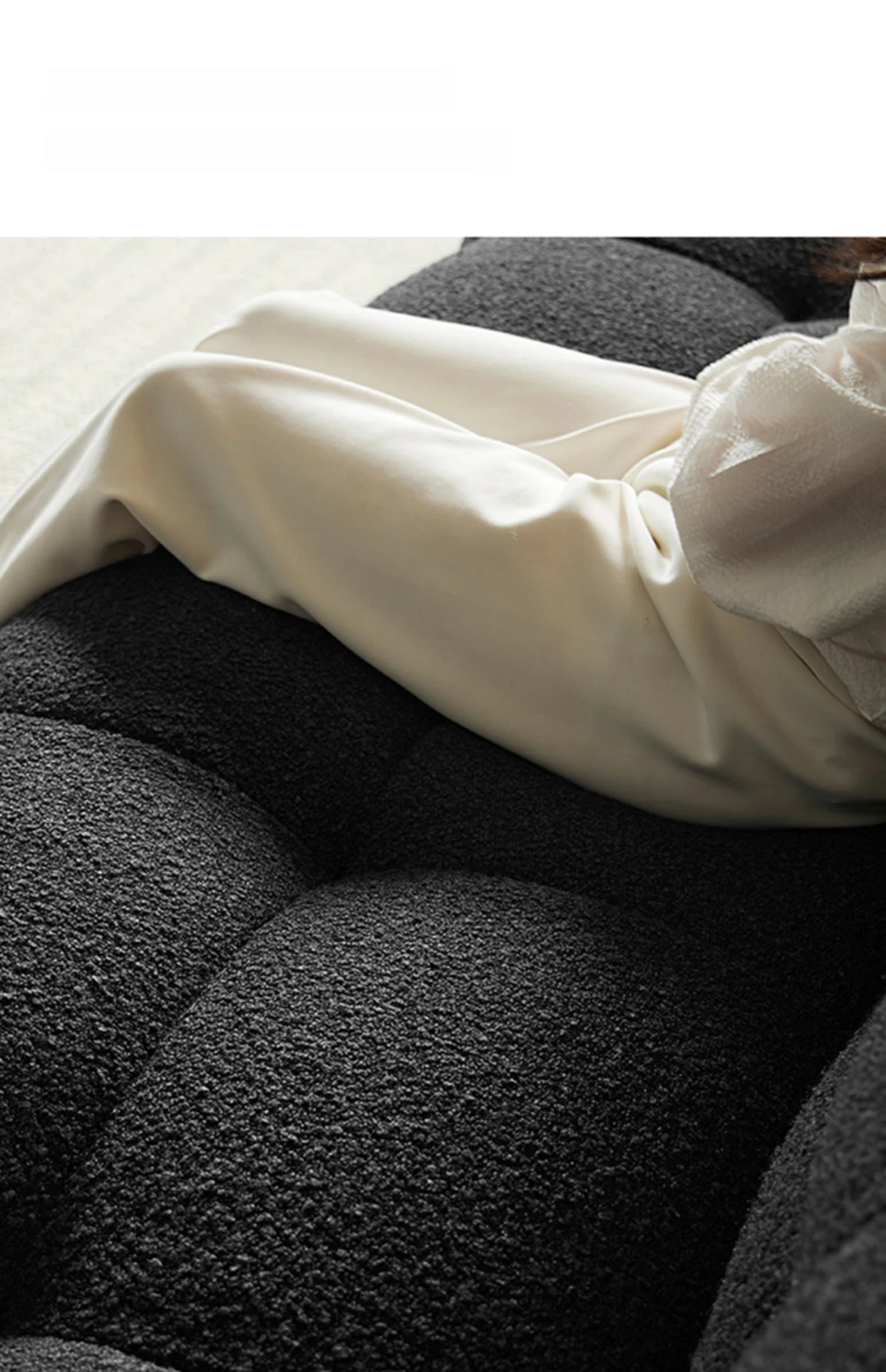 モダンシープボアソファー | ダウン・パイン・オーク素材 | スタイリッシュなリビング空間を演出する最高の座り心地 hxy-5160